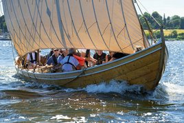 Tag sammen ud på Roskilde Fjord og få en oplevelse, I aldrig glemmer. Tag sammen ud på Roskilde Fjord og få en oplevelse, I aldrig glemmer.
