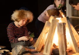 The Hamlet - a window into the World of the Vikings. A universe for the youngest visitors to the Viking Ship Museum and for classroom teaching by School Services.