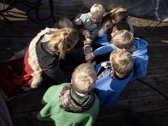 Tag specialklassen med på en lærerig dag på Vikingeskibsmuseet, hvor der er tid og plads til alles behov